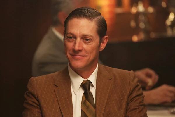 Šílenci z Manhattanu - Službičky - Z filmu - Kevin Rahm