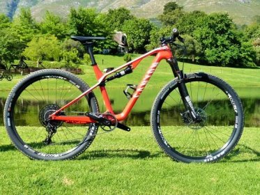 First Ride: 2019 Canyon LUX