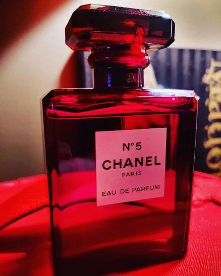 Chanel No 5 Eau de Parfum Red Edition Chanel pro ženy