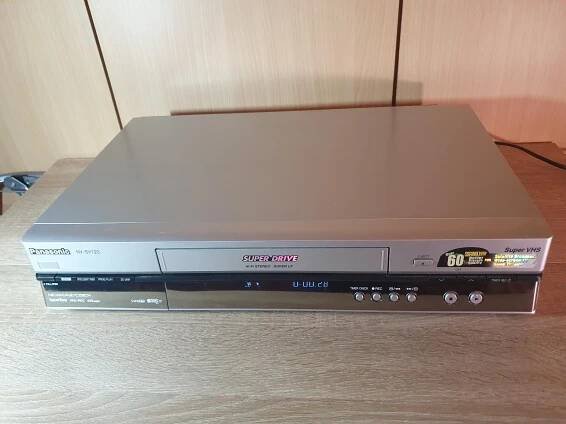 Panasonic NV-SV120 S-VHS videorecordér  - TV, audio, video