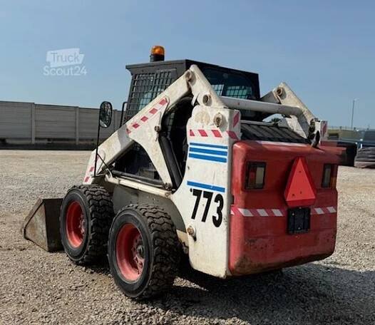 Minirypadlo Bobcat 773