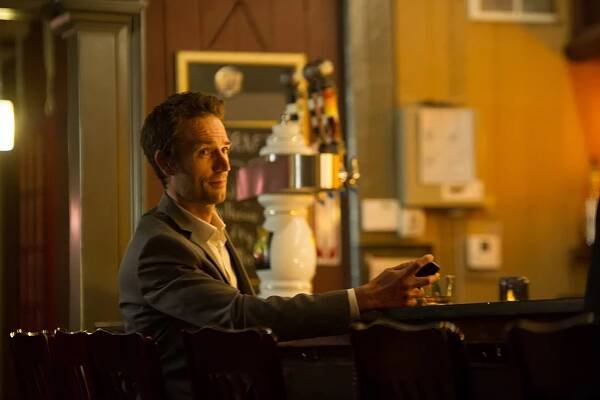 Rectify - Sown with Salt - Z filmu - Michael Vartan