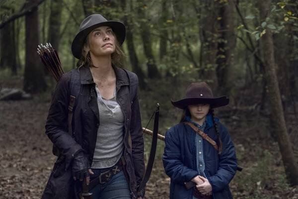 Živí mrtví - Všude dobře, doma nejlíp - Z filmu - Lauren Cohan, Cailey Fleming