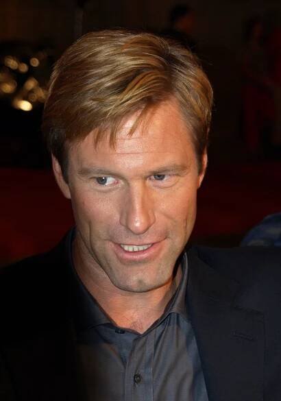 Soubor:Aaron Eckhart - 001.jpg – Wikipedie