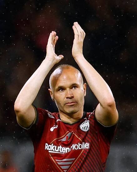 Spanish midfielder Iniesta joins Emirates Club