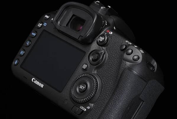 Aktualizace firmwaru fotoaparátu Canon EOS 7D Mark II