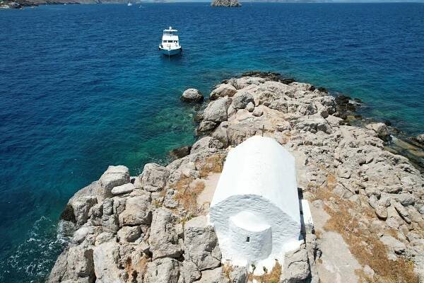 Gallery - Tyros Yacht Rentals