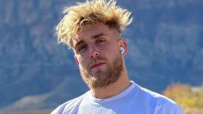 Youtuber Jake Paul, kterého proslavil sebevražedný les, provokuje v boxerském ringu – eXtra.cz