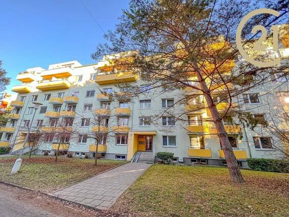 Prodej prostorného bytu, Bystrc ul. Černého, 3+1 - foto 1