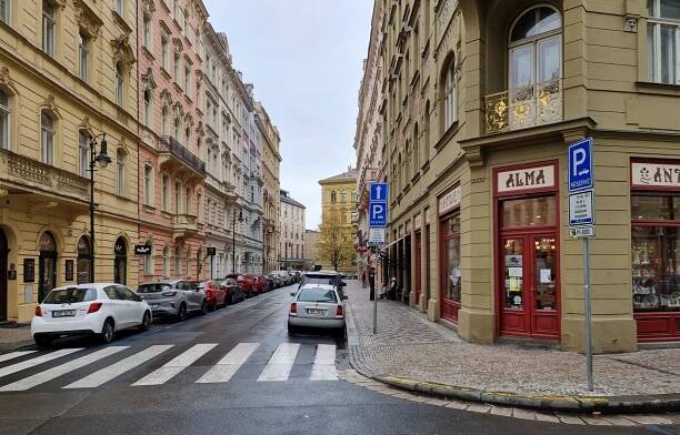 Kompletně vybavený byt 1+kk k dlouhodobému pronájmu, Valentýnská 7, Staré Město, Praha 1 - Realitní makléř pro Prahu a okolí