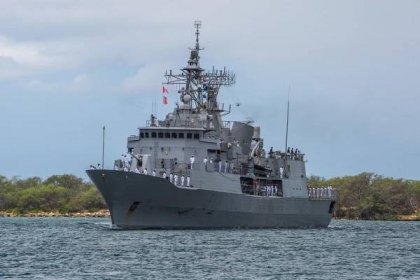 File:HMNZS Te Mana sailing into Pearl Harbor June 2018.jpg - Wikimedia Commons