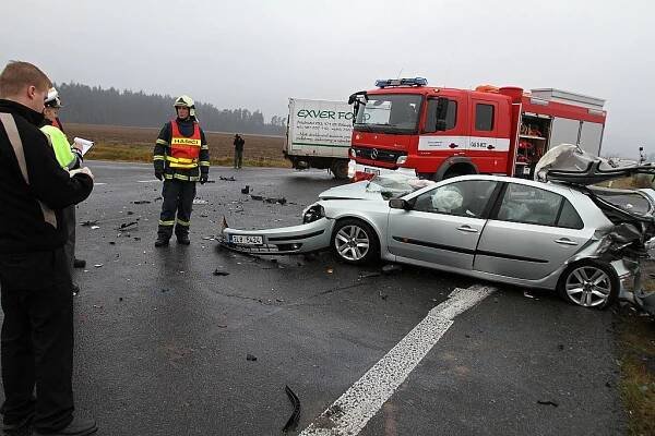 FOTO: Tragická havárie u Bělé, jeden mrtvý!