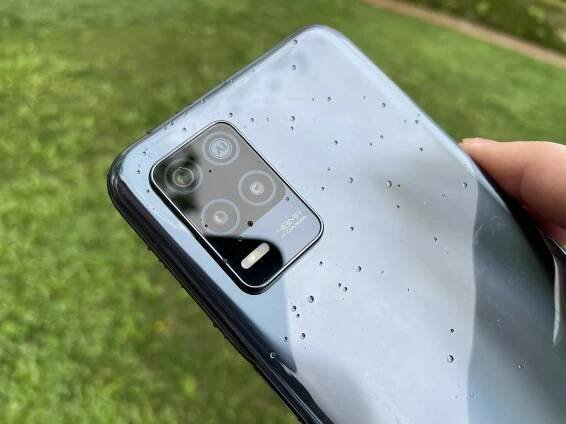 realme 8 5g kvalita displeje