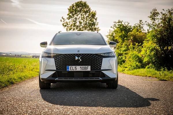 Sportovně-luxusní SUV, které umí jezdit za dva litry na sto? Vydupala si ho sama ředitelka značky