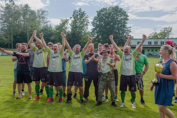PO HODOVĚ; oslava 50. let založení FC Drahlov; O putovní pohár obce Charváty - Oficiální stránka obce Charváty
