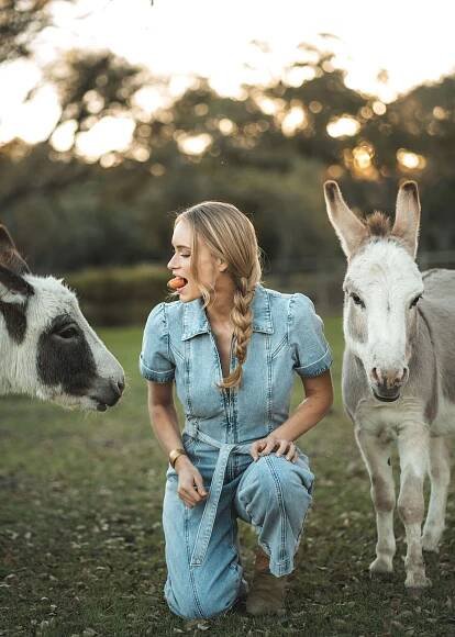 Texas Girl Leven Rambin