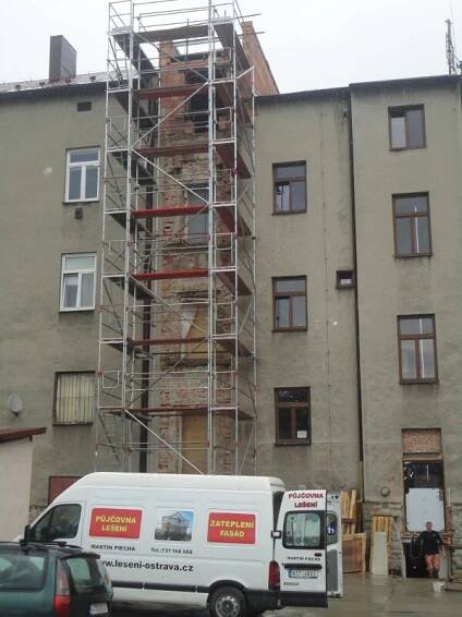fotogalerie půjčovna lešení Ostrava | lešení zateplení fasády Ostrava