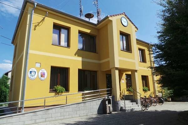 Milotice - obecní úřad foto 1