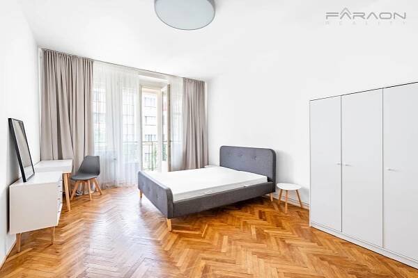 PRODÁNO. Pronájem bytu 3+kk, 110 m2 + 2 balkony, v ul. Sokolovská, Karlín, Praha 8 - FARAON reality