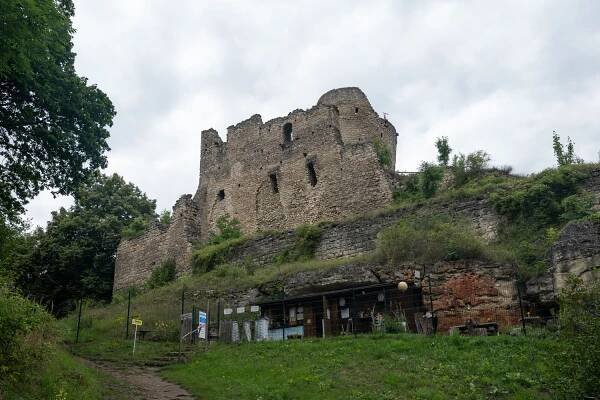 Hrad Michalovice - Jednou stopou Českem