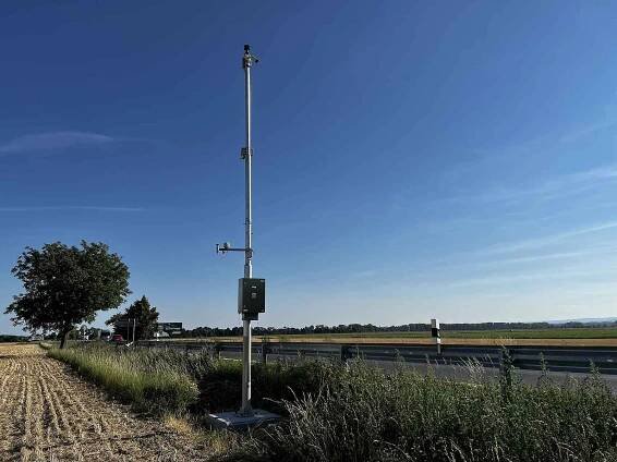 Nová meteostanice na hlavním tahu mezi Olomoucí a Šternberkem u odbočky na Bělkovice-Lašťany, 24. července 2022