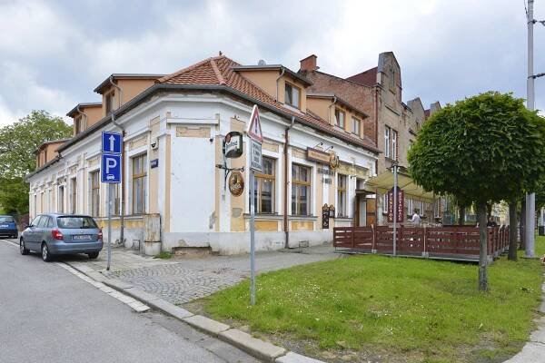 Penzion a restaurace U Růže - Penziony - Hradecko - Hradec Králové