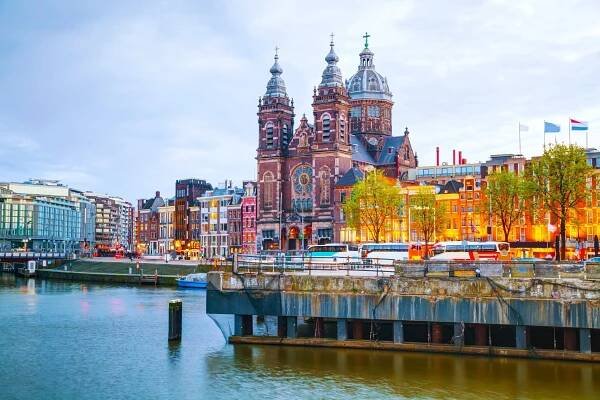 Bazilika svatého Mikuláše - Amsterdam