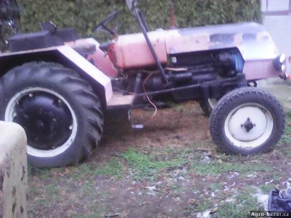TRAKTOR ZETOR 4011