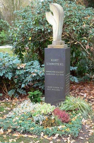 Soubor:Grave kurt schwitters.jpg