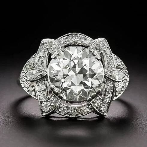 Art Deco Diamond Engagement Ring.