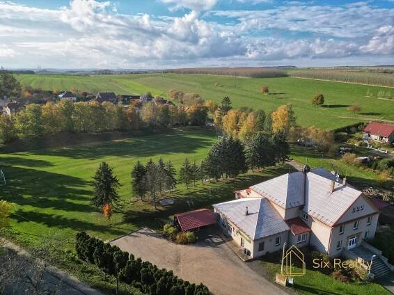 Prodej stavebního pozemku 1000 m², Panoší Újezd - Six Reality s.r.o