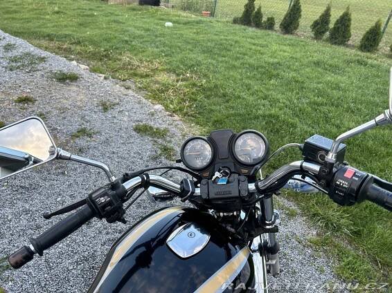 Suzuki GR 650