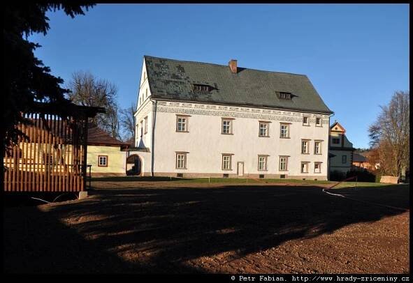 Horní Branná – fotografie / hrady-zriceniny.cz