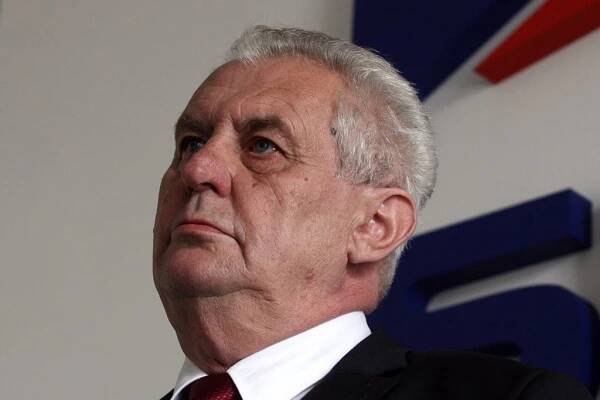 Sběratel podpisů Miloš Zeman