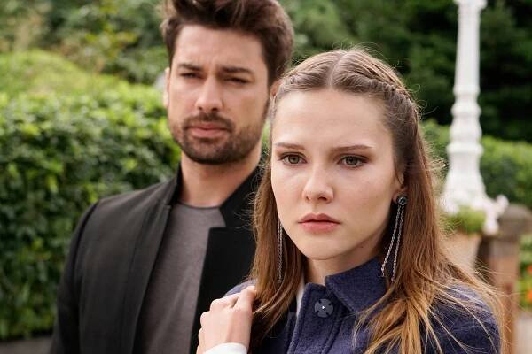 Elimi Bırakma - Episode 6 - Z filmu - Alp Navruz, Alina Boz