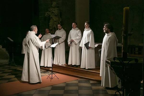 Concentus Moraviae a Schola Gregoriana Pragensis aneb Dokud se ještě zpívá – KlasikaPlus.cz