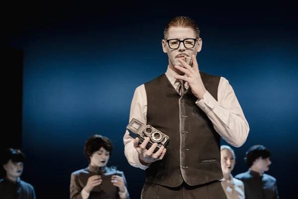 Peter Pavlac: DEŽO HOFFMANN: „Fotil som Beatles“