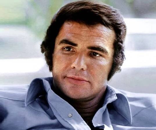 Burt Reynolds Biography - Facts, Childhood, Family Life & Achievements