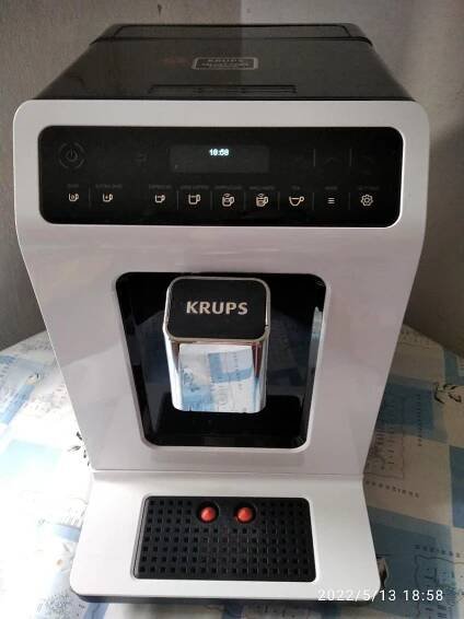 Prodám KÁVOVAR KRUPS Typ: EA89, Model: FDB145000P