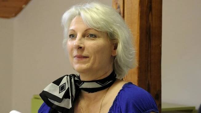 Tarabová přišla o funkci seniorské ombudsmanky. Na protestu měla žlutou hvězdu