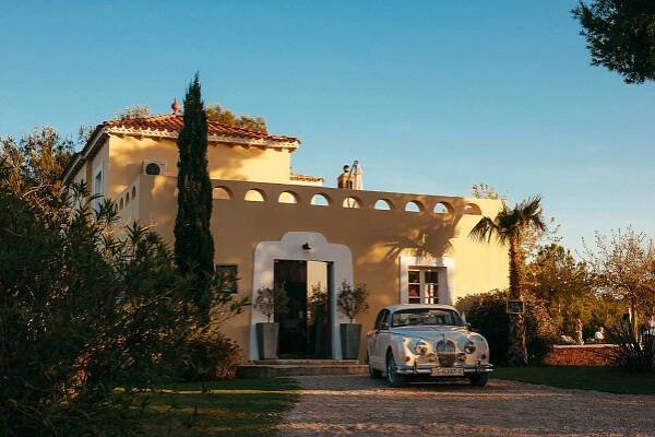 just married car at vila casanova sitges