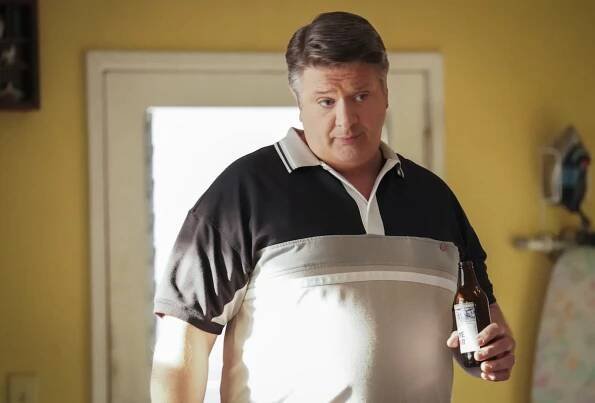 Lance Barber jako GoergeCooper Sr. v serilu Malý Sheldon