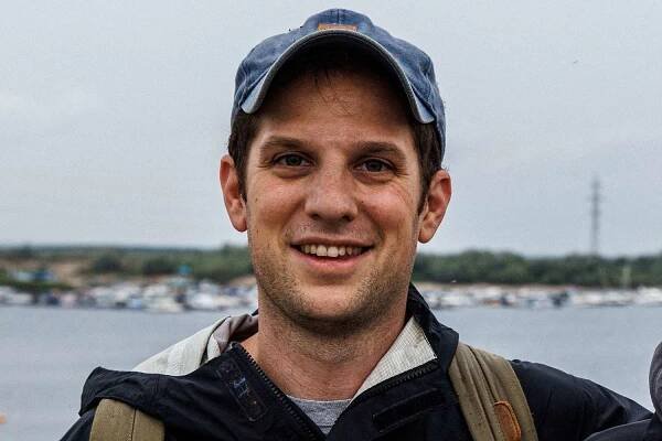 'Wall Street Journal' Reporter Detained in Russia on Spying Charges