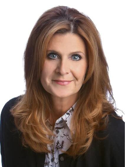 Lorie Hanson Named 2025 GlobeSt. Rainmaker in CRE Debt, Equity & Finance - Greystone