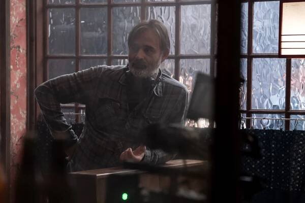 Image of director Baltasar Kormákur on a film set