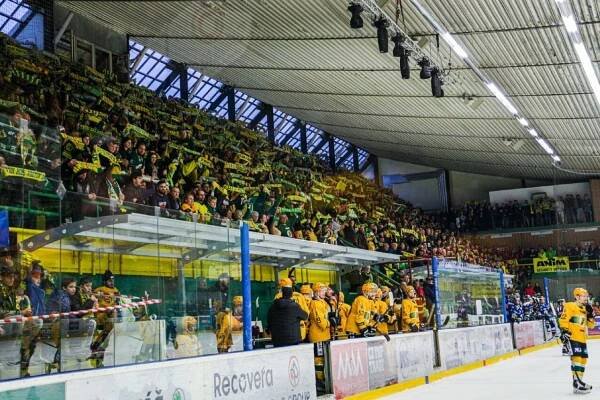 Na valašské derby dohlédne stovka policistů. V případě výtržností bude další vzájemný zápas bez fanoušků - ZLIN.CZ
