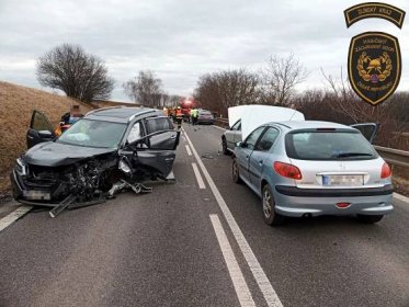 Při hromadné nehodě na Uherskohradišťsku se srazilo pět osobních aut | Týdeník Policie