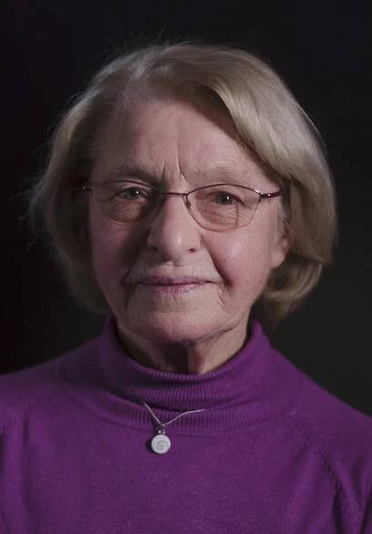 Věra Nováková: Komunisti ji vyhodili z vysoké školy a 40 let nesměla vystavovat