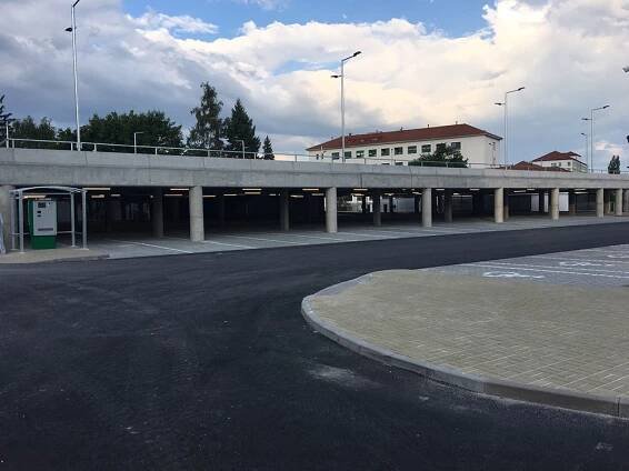 Výstavba dvoupodlažního parkoviště nemocnice České Budějovice