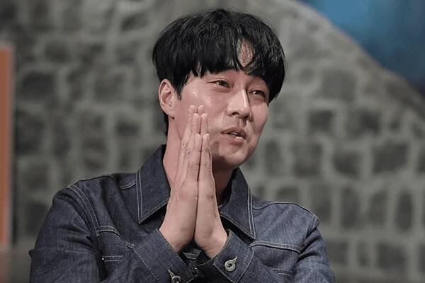 So Ji Sub Gets Real About Growing Up With Single Mother and Grandmother - ZAPZEE - Premier Korean Entertainment Magazine